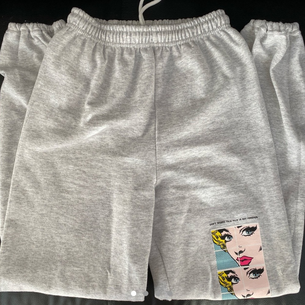 BOYS LIE HAPPILY EVER AFTER SWEATS